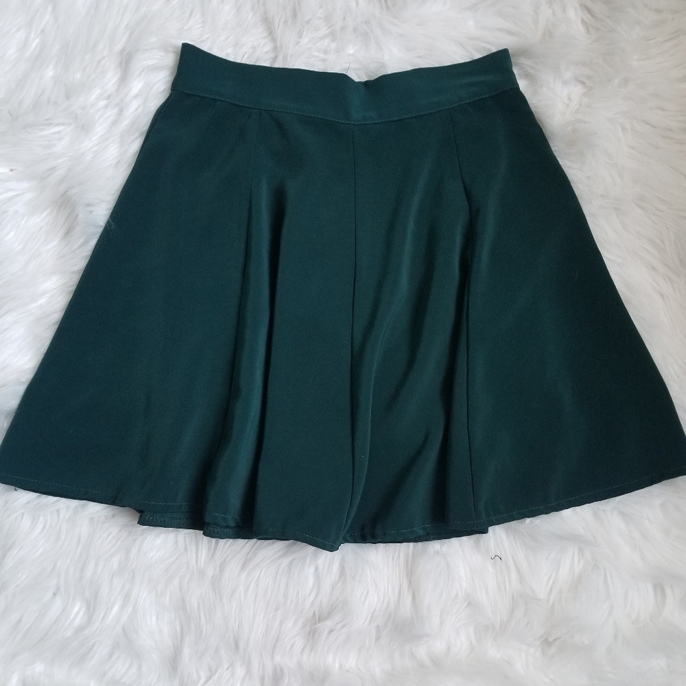 Brandy Melville Green Skater Skirt